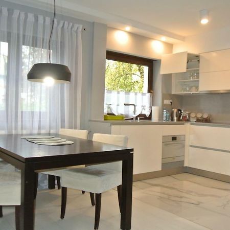 Apartamenty Centrum- Kochanowskiego -Dawniej Two-Bedroom Apartment Zielona Góra Dış mekan fotoğraf