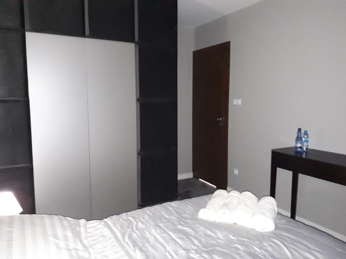 Apartamenty Centrum- Kochanowskiego -Dawniej Two-Bedroom Apartment Zielona Góra Dış mekan fotoğraf