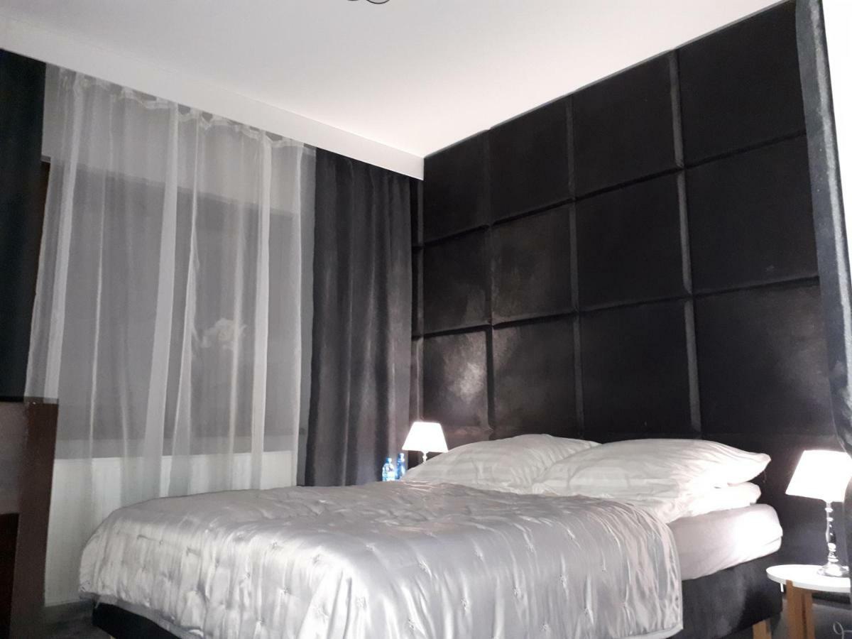 Apartamenty Centrum- Kochanowskiego -Dawniej Two-Bedroom Apartment Zielona Góra Dış mekan fotoğraf