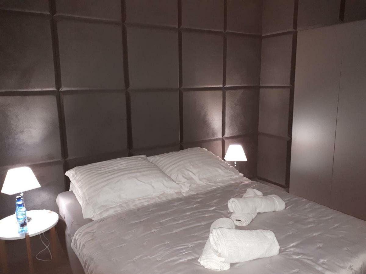Apartamenty Centrum- Kochanowskiego -Dawniej Two-Bedroom Apartment Zielona Góra Dış mekan fotoğraf