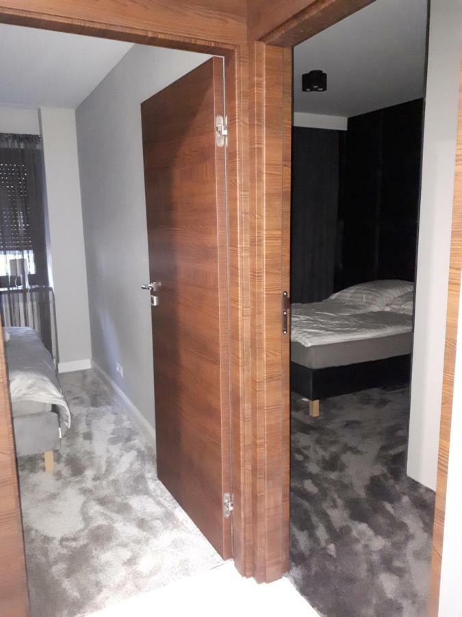 Apartamenty Centrum- Kochanowskiego -Dawniej Two-Bedroom Apartment Zielona Góra Dış mekan fotoğraf