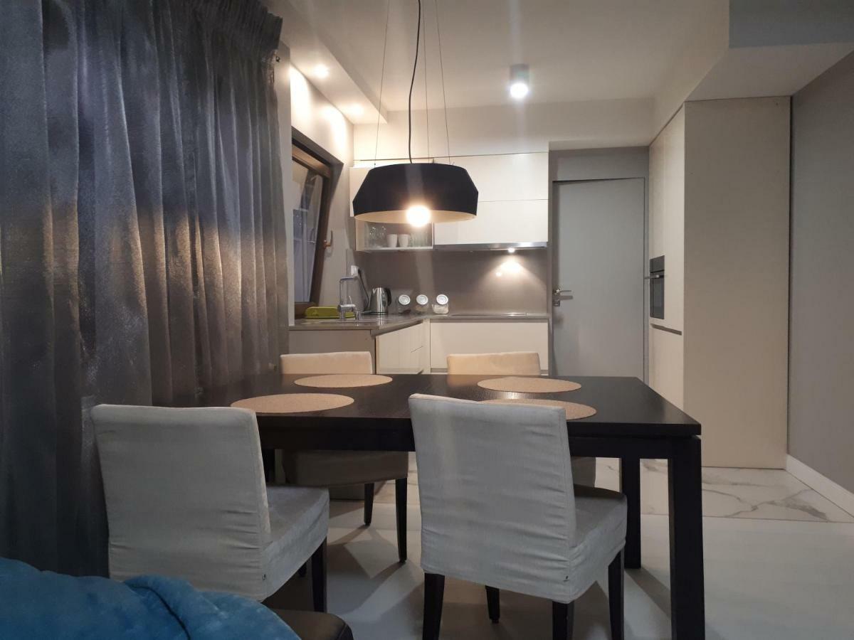 Apartamenty Centrum- Kochanowskiego -Dawniej Two-Bedroom Apartment Zielona Góra Dış mekan fotoğraf