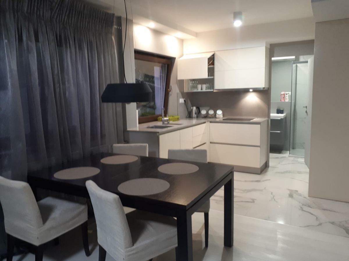 Apartamenty Centrum- Kochanowskiego -Dawniej Two-Bedroom Apartment Zielona Góra Dış mekan fotoğraf