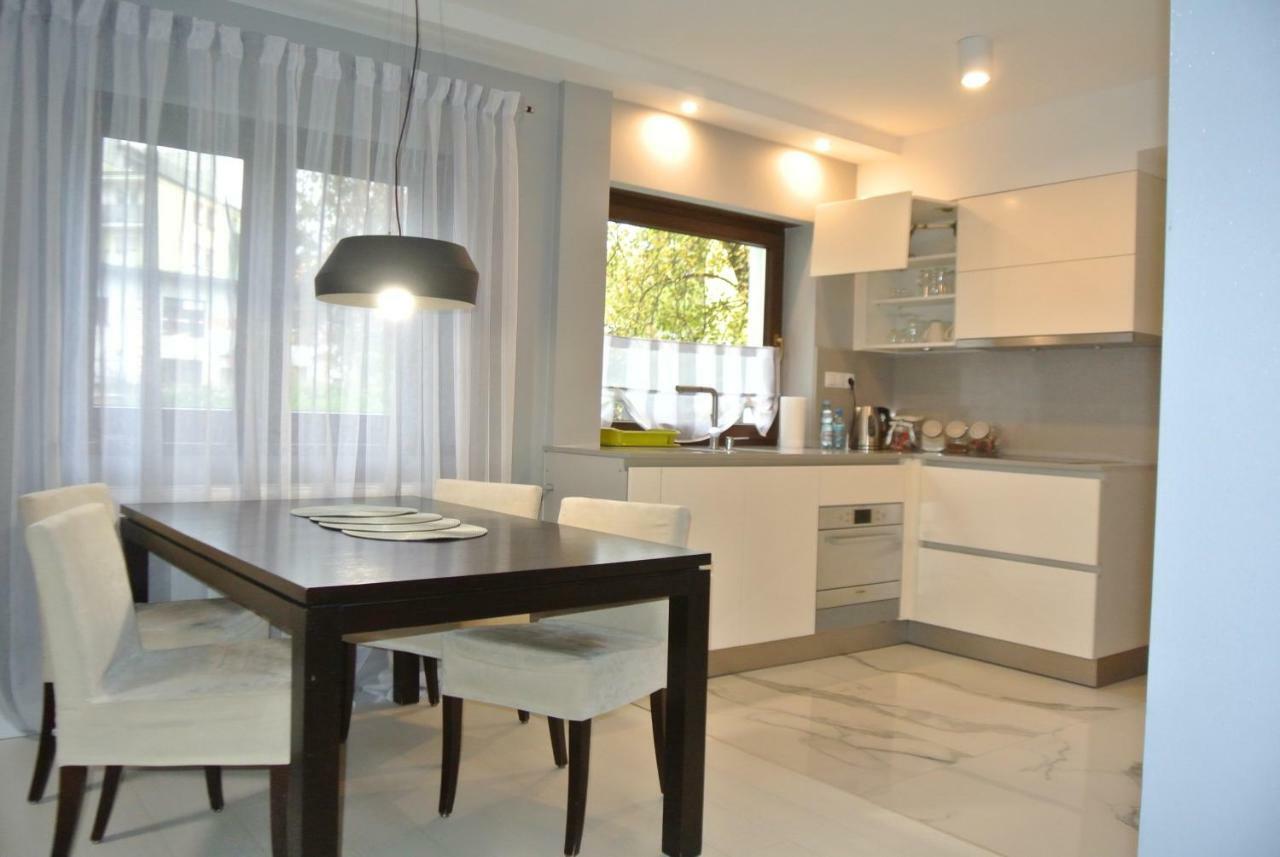 Apartamenty Centrum- Kochanowskiego -Dawniej Two-Bedroom Apartment Zielona Góra Dış mekan fotoğraf