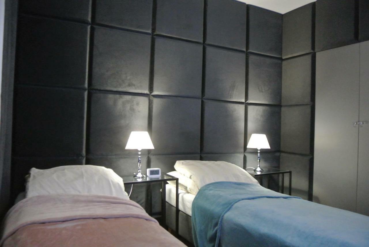 Apartamenty Centrum- Kochanowskiego -Dawniej Two-Bedroom Apartment Zielona Góra Dış mekan fotoğraf