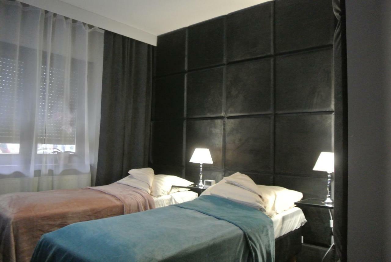 Apartamenty Centrum- Kochanowskiego -Dawniej Two-Bedroom Apartment Zielona Góra Dış mekan fotoğraf