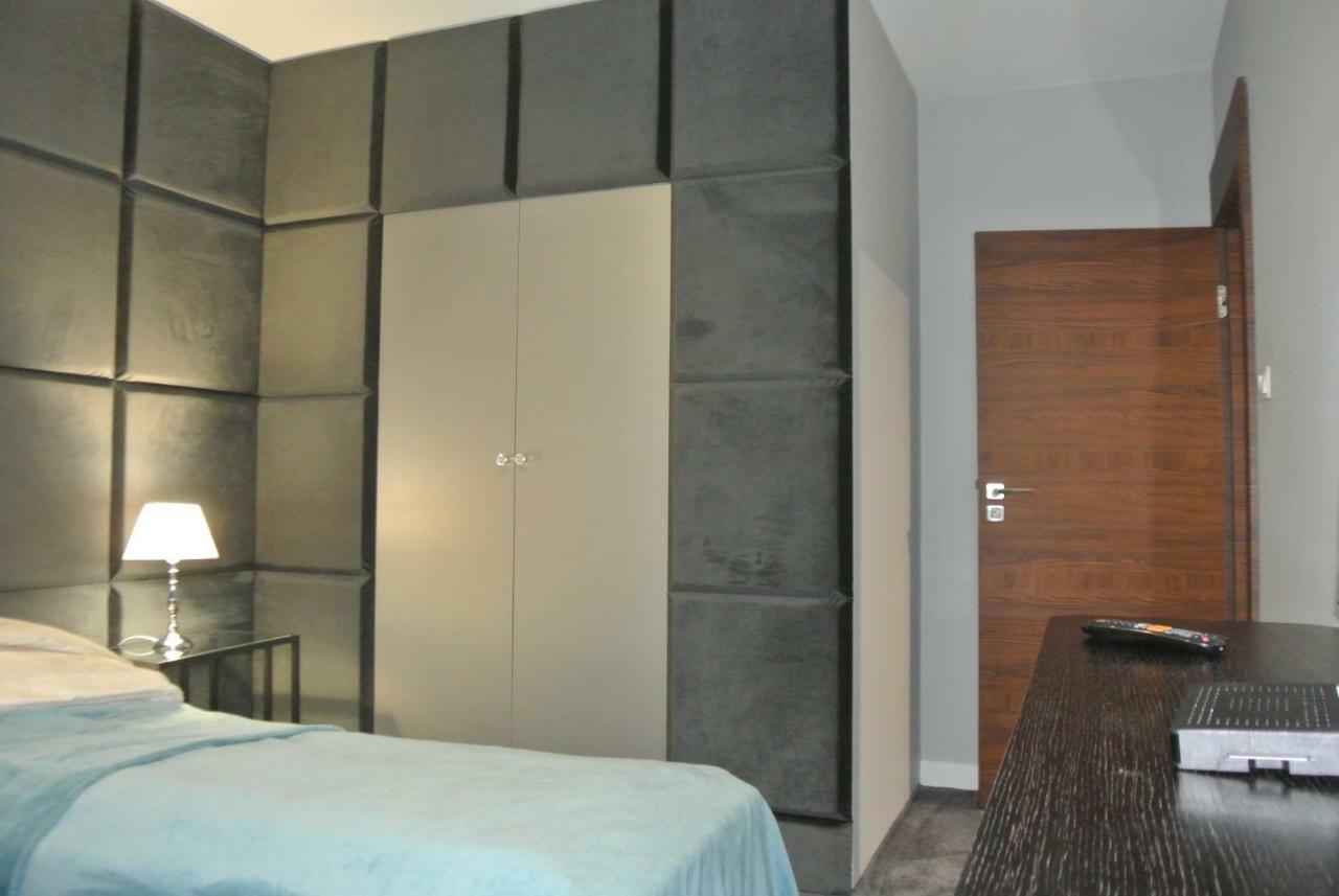 Apartamenty Centrum- Kochanowskiego -Dawniej Two-Bedroom Apartment Zielona Góra Dış mekan fotoğraf
