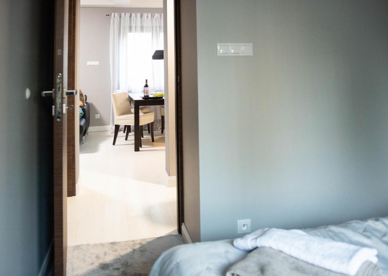 Apartamenty Centrum- Kochanowskiego -Dawniej Two-Bedroom Apartment Zielona Góra Dış mekan fotoğraf