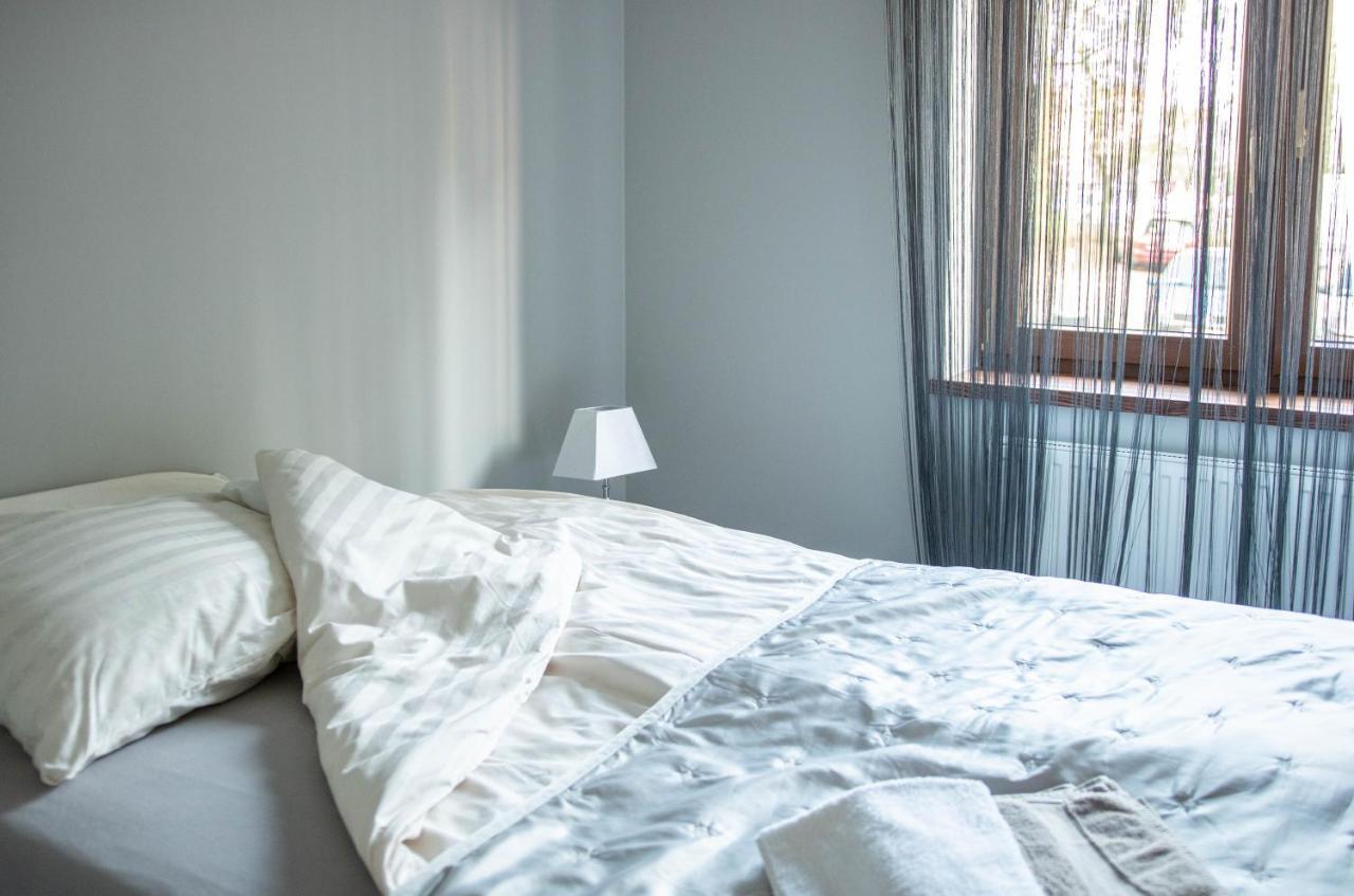 Apartamenty Centrum- Kochanowskiego -Dawniej Two-Bedroom Apartment Zielona Góra Dış mekan fotoğraf